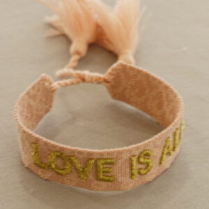 Stoffarmband "Love is all"